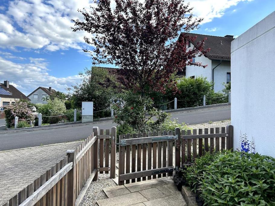 Ferienwohnung Zeit Fuer Dich Himmelkron Exterior foto
