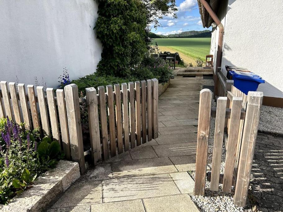 Ferienwohnung Zeit Fuer Dich Himmelkron Exterior foto